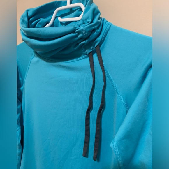 Nike Pro Turtleneck Pullover, size M - Picture 3 of 12